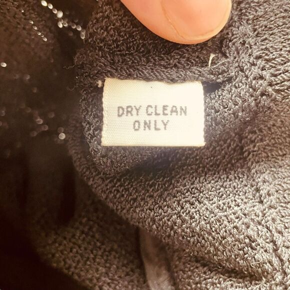 St. John Collection Separates Knit High Rise Shorts - Picture 8 of 8